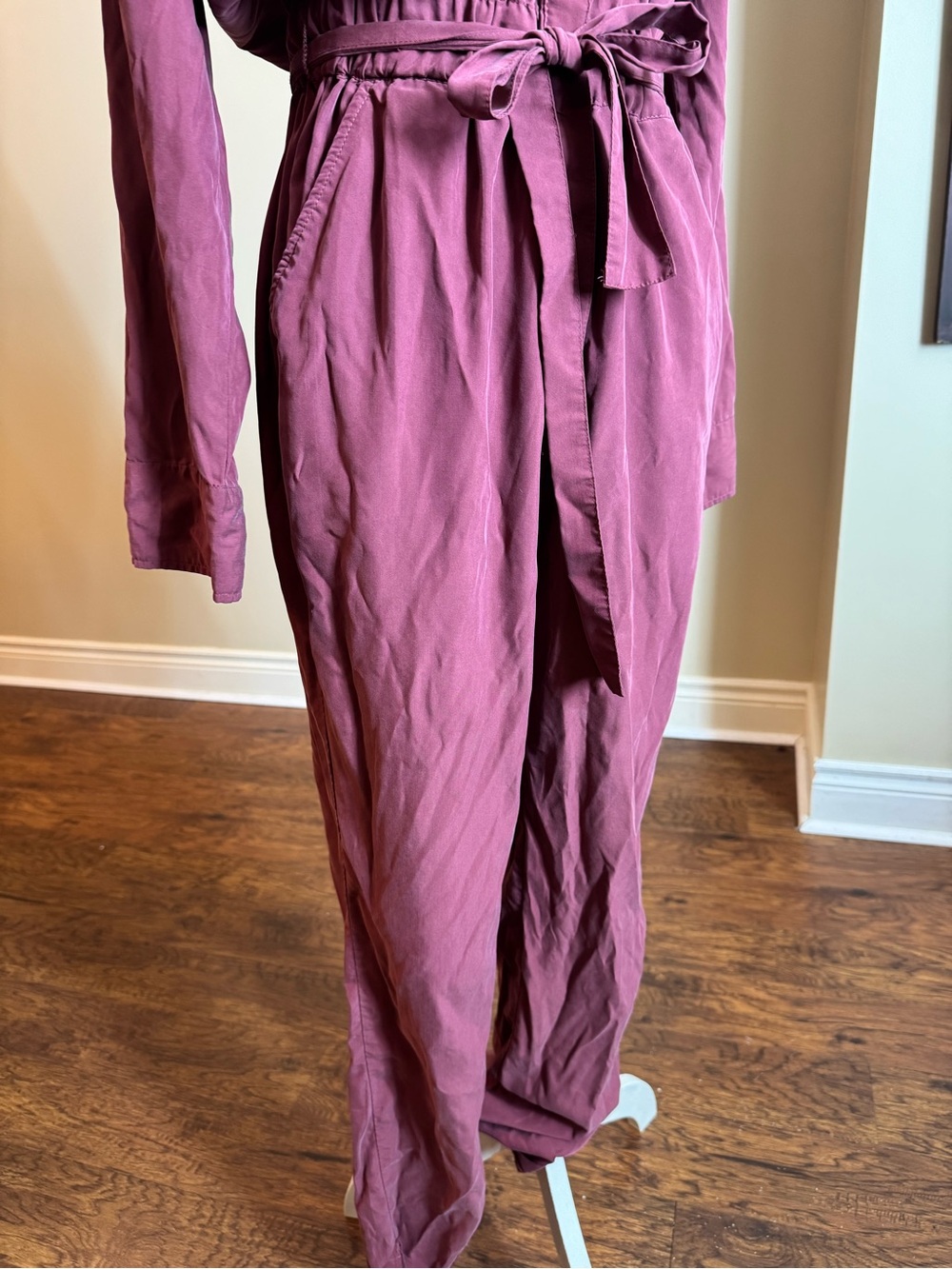 Express Mauve Button-Front Utility Jumpsuit with Tie Waist - Picture 4 of 7